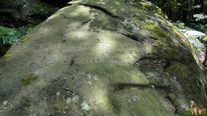 Ritterstein Nr. 269-3 Ebene Kehrdichannichts - Altstrasse - Jagdgrenze - Ehem. Jagdschlößchen - jetzt Forsthaus.JPG - Ritterstein Nr.269 Ebene Kehrdichannichts - Altstrasse - Jagdgrenze - Ehem. Jagdschlößchen - jetzt Forsthaus